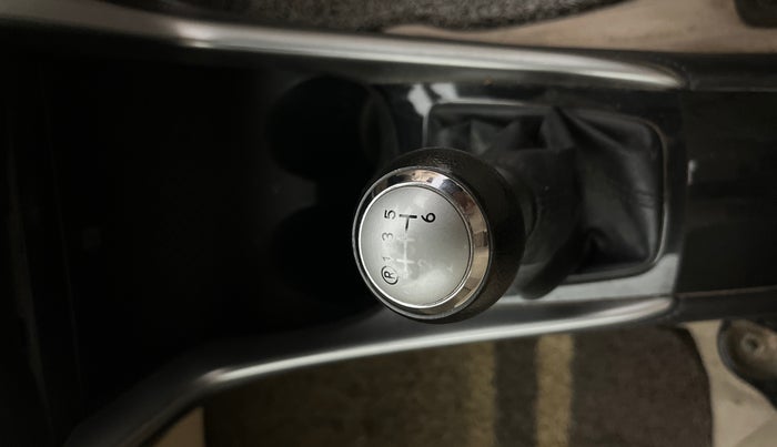 2020 Toyota YARIS G MT, Petrol, Manual, 96,203 km, Gear Lever