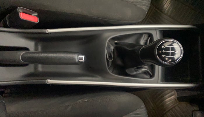 2016 Maruti Baleno DELTA PETROL 1.2, Petrol, Manual, 72,365 km, Gear Lever