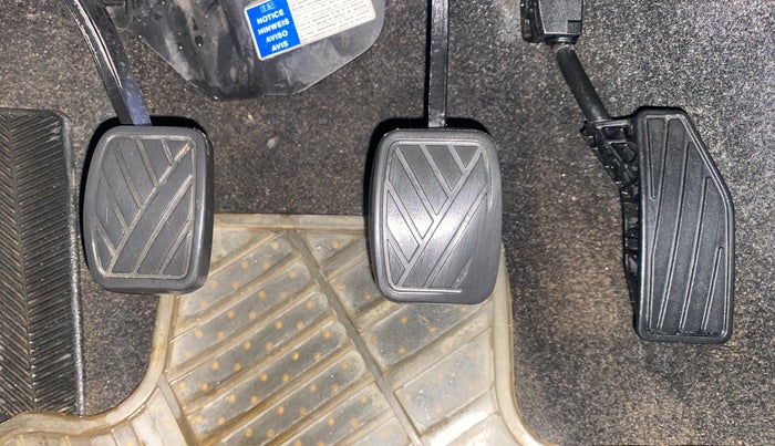 2016 Maruti Baleno DELTA PETROL 1.2, Petrol, Manual, 72,365 km, Pedals