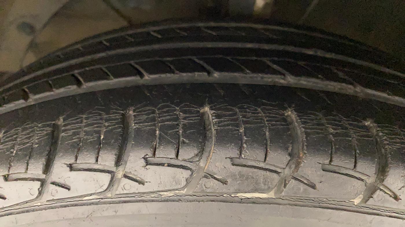 2017 Maruti Baleno DELTA CVT PETROL 1.2, Petrol, Automatic, 38,503 km, Left Front Tyre Tread