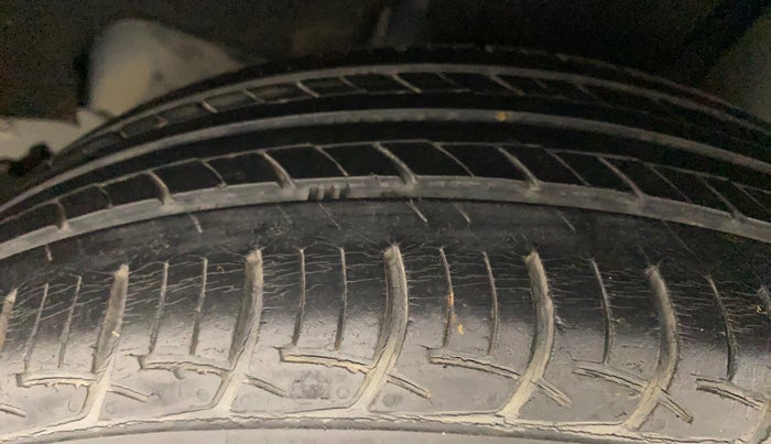 2017 Maruti Baleno DELTA CVT PETROL 1.2, Petrol, Automatic, 38,503 km, Left Rear Tyre Tread