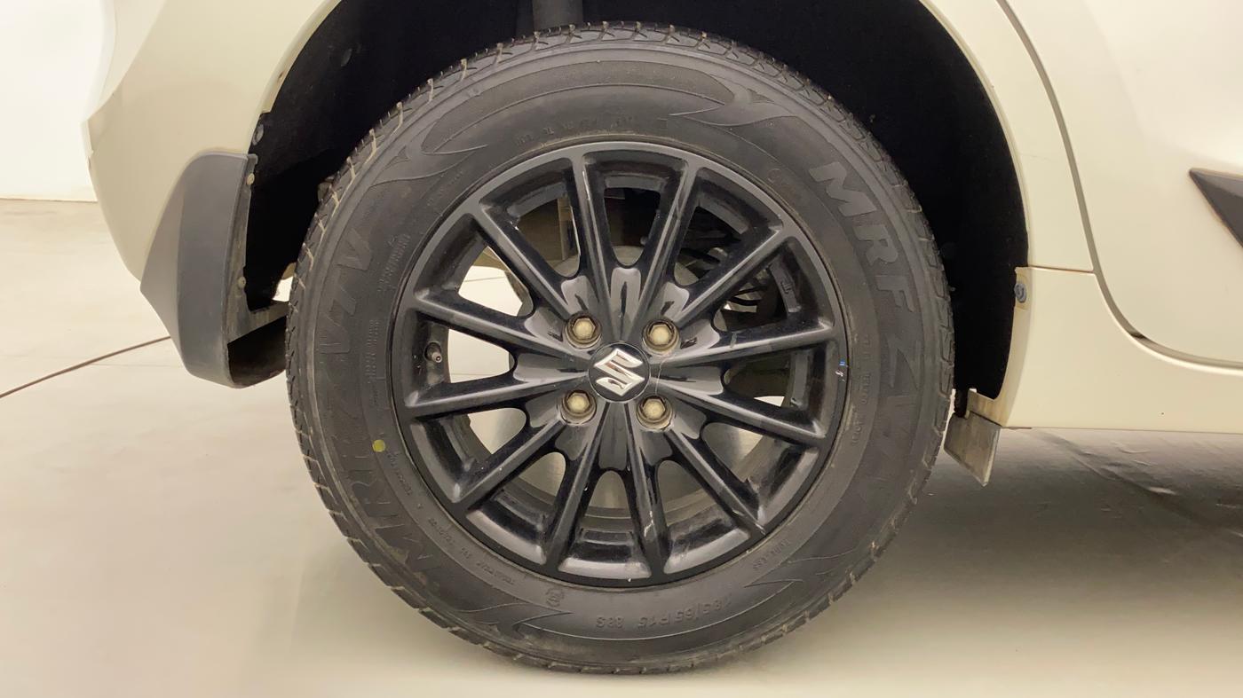 2017 Maruti Baleno DELTA CVT PETROL 1.2, Petrol, Automatic, 38,503 km, Right Rear Wheel