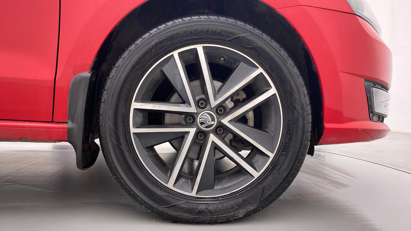 2017 Skoda Rapid 1.5 TDI MONTE CARLO AT, Diesel, Automatic, 71,493 km, Right Front Wheel