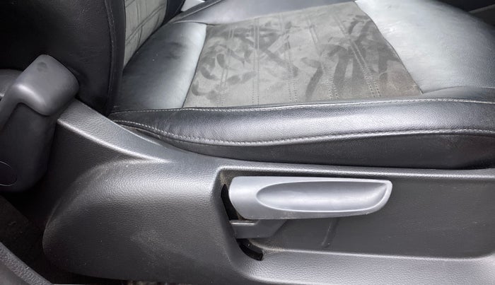 2017 Skoda Rapid 1.5 TDI MONTE CARLO AT, Diesel, Automatic, 71,493 km, Driver Side Adjustment Panel