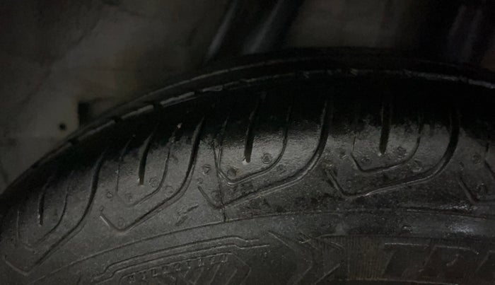 2015 Honda Jazz 1.2L I-VTEC S, Petrol, Manual, 53,082 km, Left Rear Tyre Tread