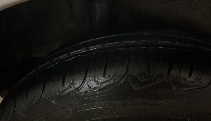 2015 Honda Jazz 1.2L I-VTEC S, Petrol, Manual, 53,082 km, Right Rear Tyre Tread