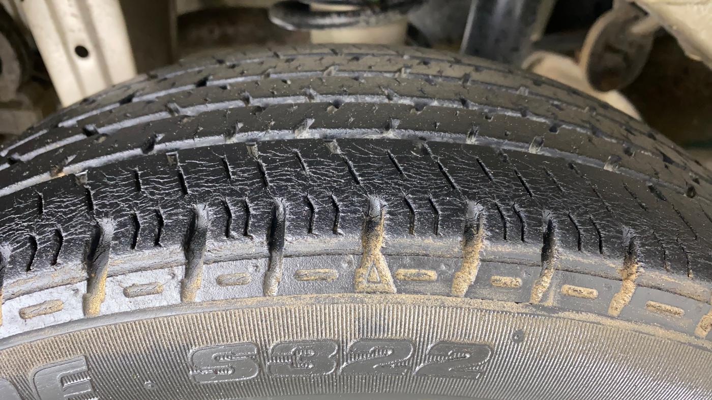 2012 Maruti Alto K10 VXI P, Petrol, Manual, 35,586 km, Right Rear Tyre Tread