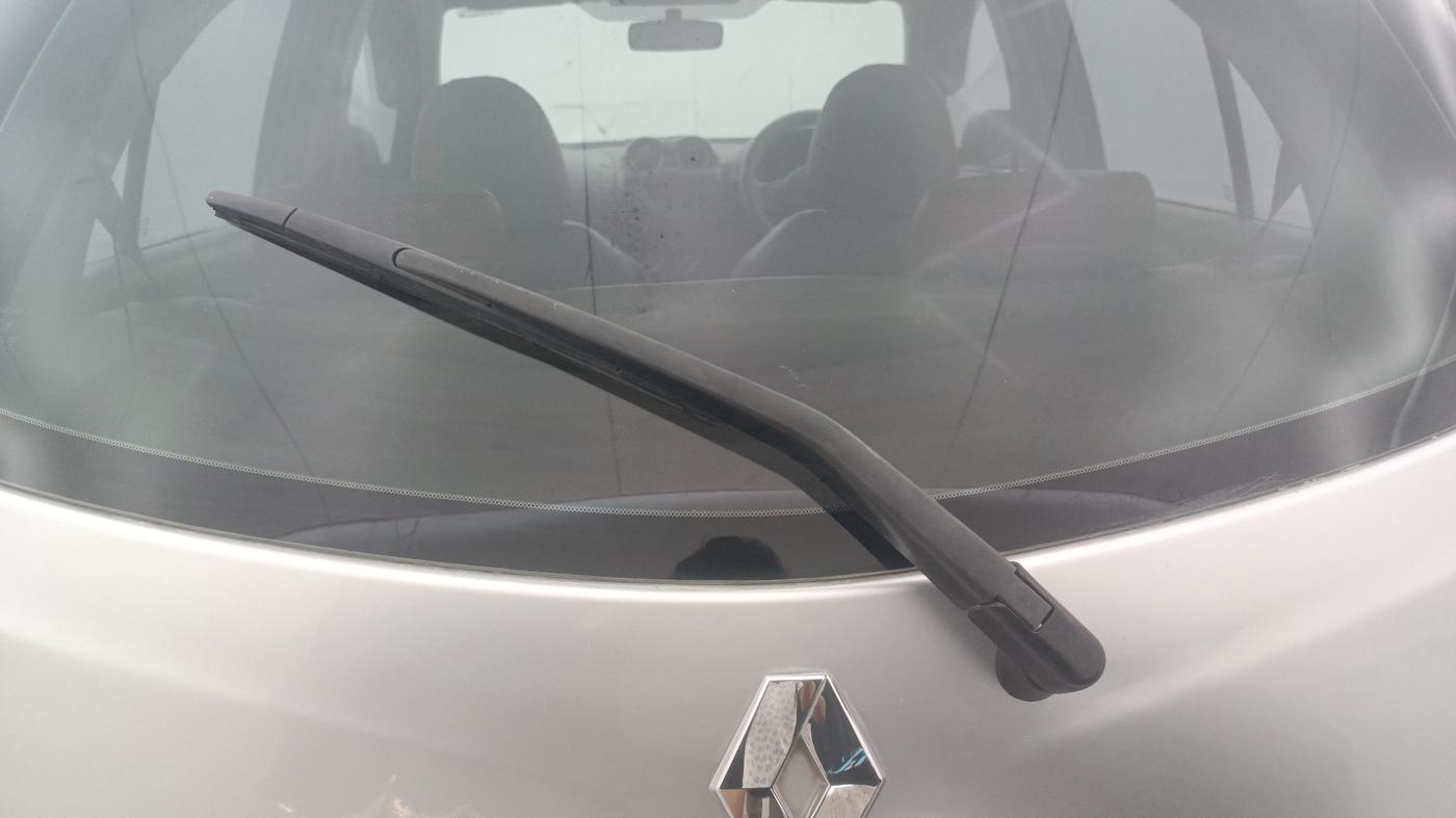2013 Renault Pulse RXL DIESEL, Diesel, Manual, 1,37,202 km, Rear Wiper