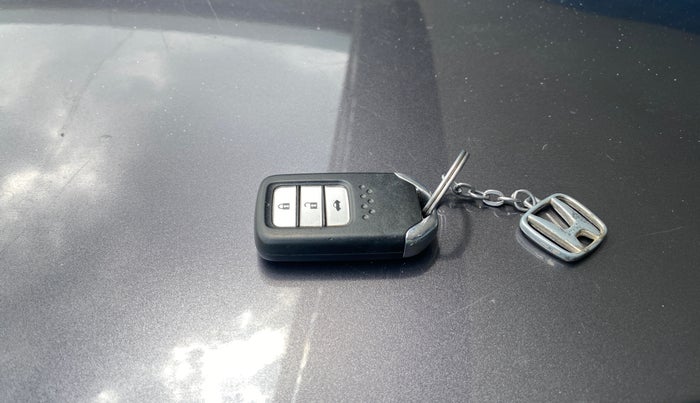 2018 Honda City 1.5L I-VTEC V MT, Petrol, Manual, 86,984 km, Key Close Up