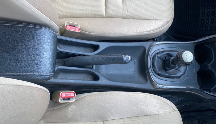 2018 Honda City 1.5L I-VTEC V MT, Petrol, Manual, 86,984 km, Gear Lever