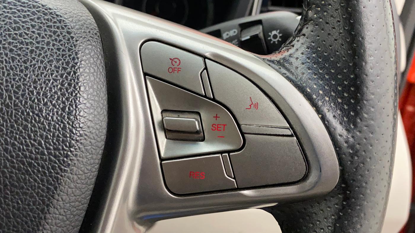 2019 Mahindra XUV300 W8 (O) 1.5 DIESEL, Diesel, Manual, 41,824 km, Adaptive Cruise Control