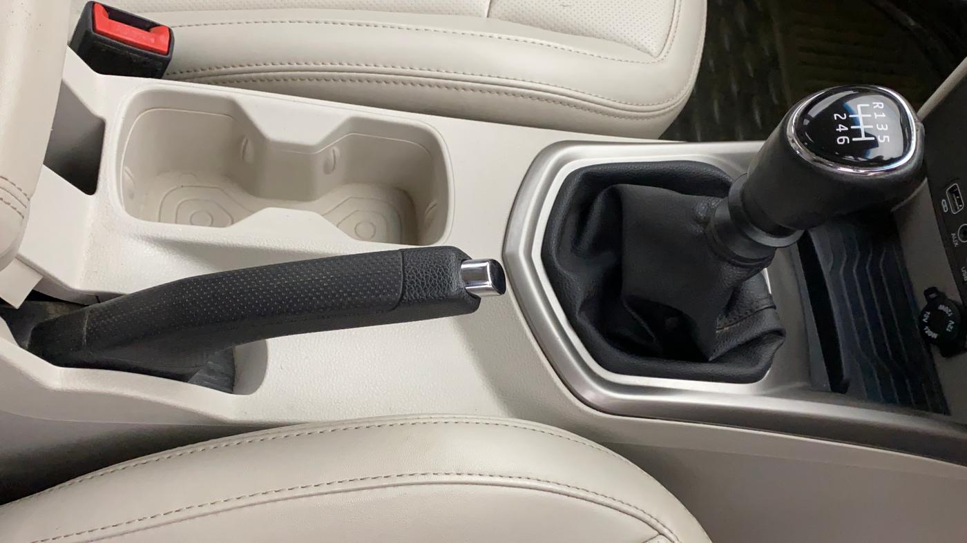 2019 Mahindra XUV300 W8 (O) 1.5 DIESEL, Diesel, Manual, 41,824 km, Gear Lever