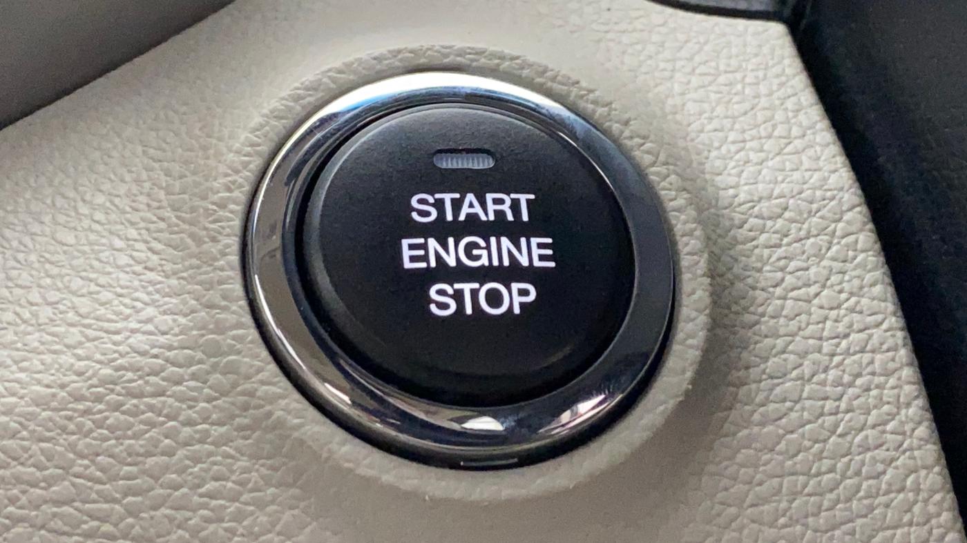 2019 Mahindra XUV300 W8 (O) 1.5 DIESEL, Diesel, Manual, 41,824 km, Keyless Start/ Stop Button