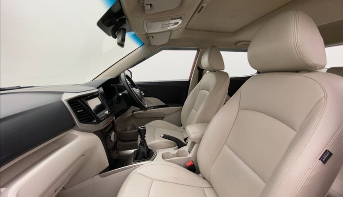 2019 Mahindra XUV300 W8 (O) 1.5 DIESEL, Diesel, Manual, 41,824 km, Right Side Front Door Cabin