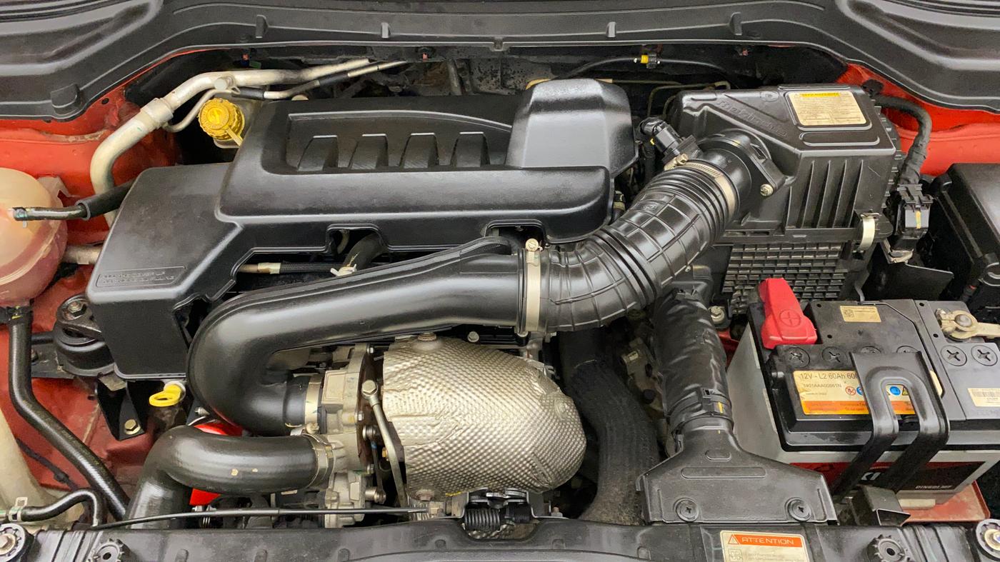 2019 Mahindra XUV300 W8 (O) 1.5 DIESEL, Diesel, Manual, 41,824 km, Open Bonet