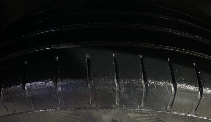 2017 Hyundai Elite i20 MAGNA 1.2, Petrol, Manual, 79,151 km, Left Front Tyre Tread