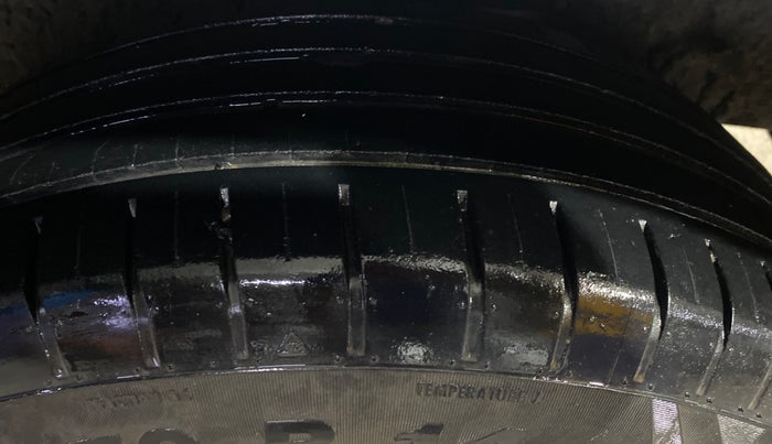 2017 Hyundai Elite i20 MAGNA 1.2, Petrol, Manual, 79,151 km, Left Rear Tyre Tread