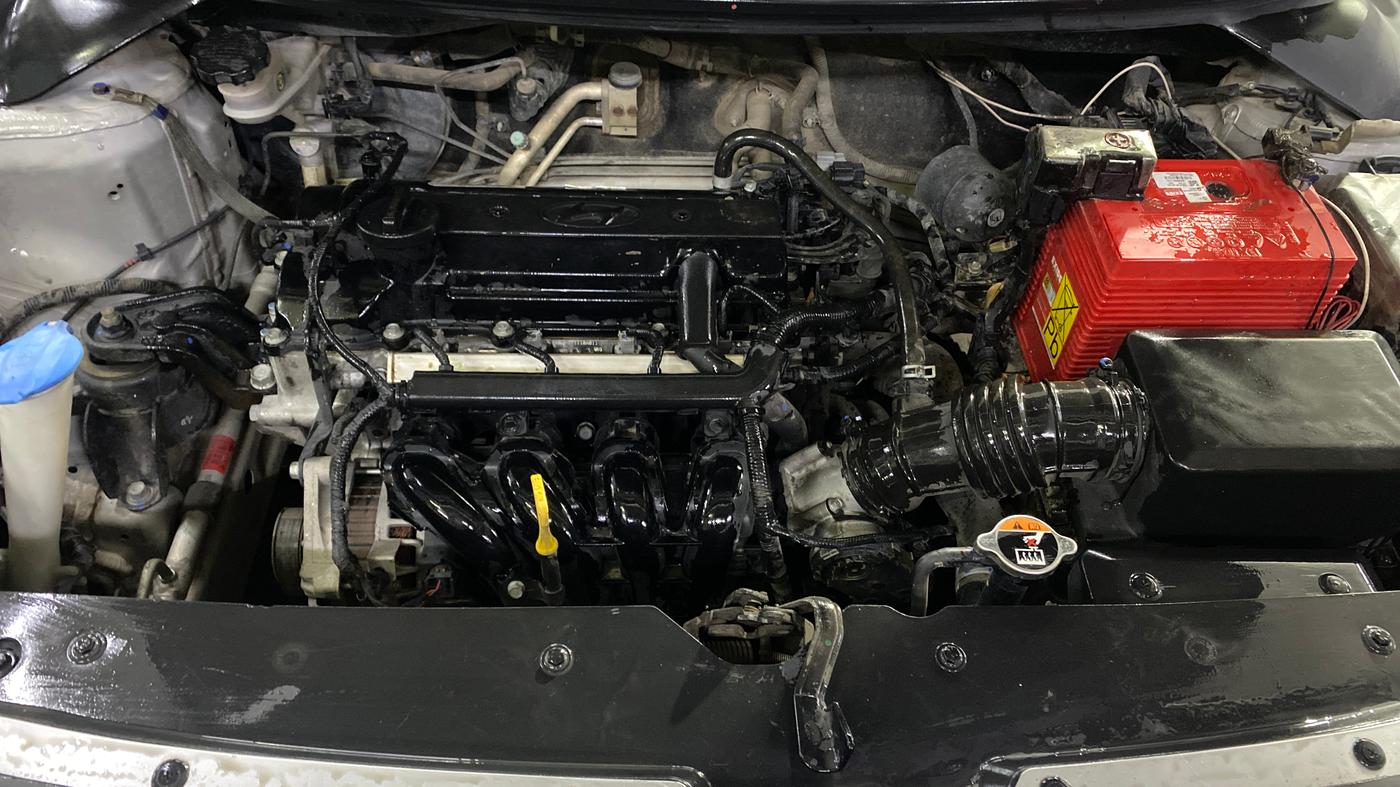 2017 Hyundai Elite i20 MAGNA 1.2, Petrol, Manual, 75,000 km, Engine View