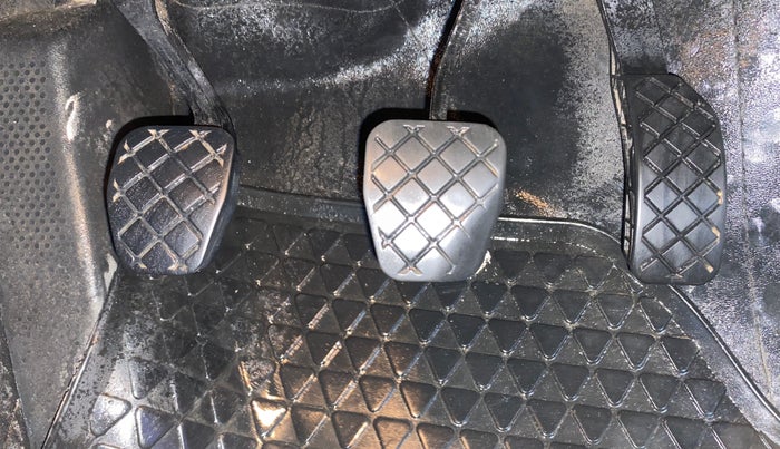 2015 Volkswagen Polo COMFORTLINE 1.5L, Diesel, Manual, 75,370 km, Pedals