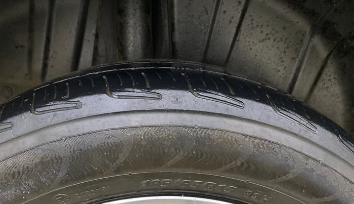 2022 Maruti Ertiga ZXI AT SHVS, Petrol, Automatic, 1,18,292 km, Right Rear Tyre Tread