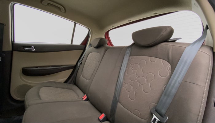 2010 Hyundai i20 SPORTZ 1.2 O, Petrol, Manual, 13,924 km, Right Side Rear Door Cabin