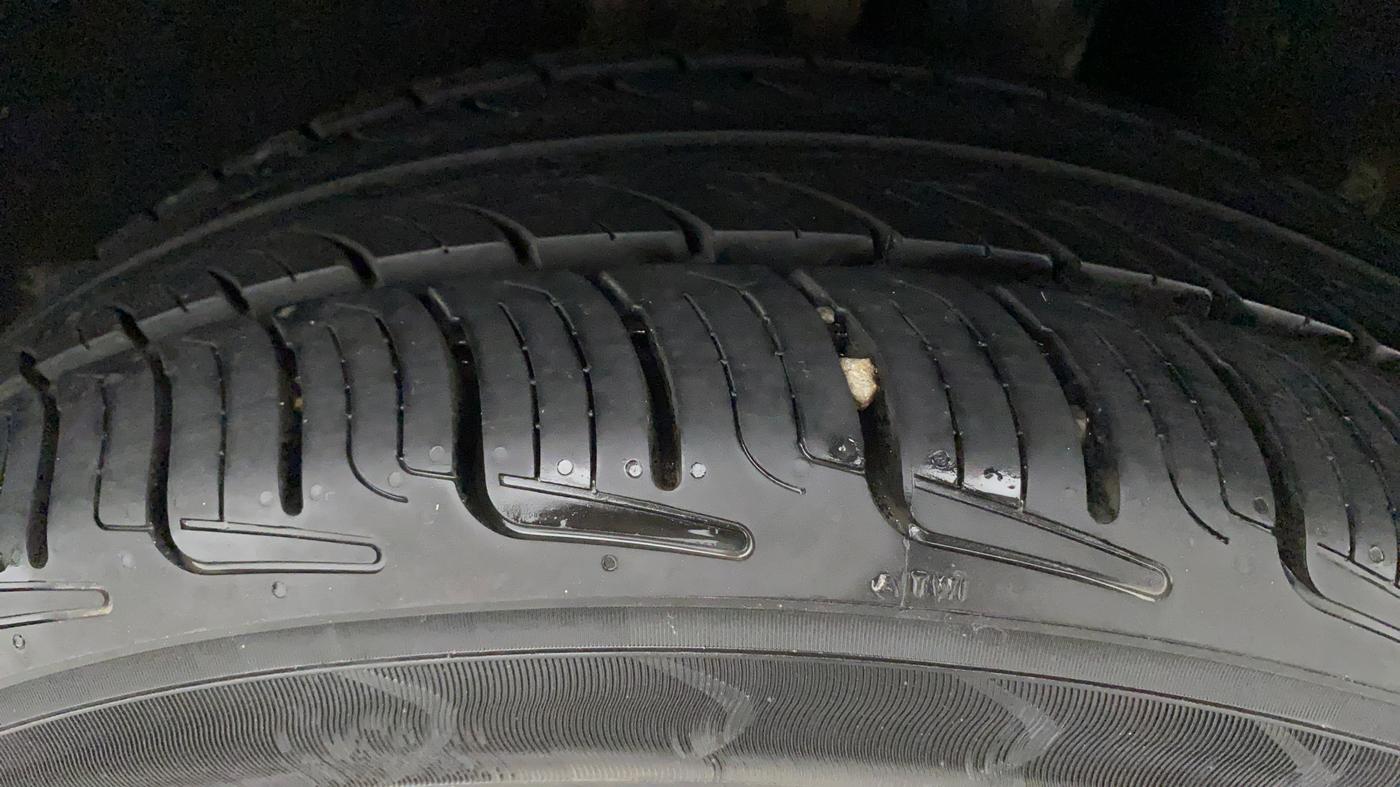 2016 Maruti Baleno ALPHA PETROL 1.2, Petrol, Manual, 32,498 km, Left Rear Tyre Tread
