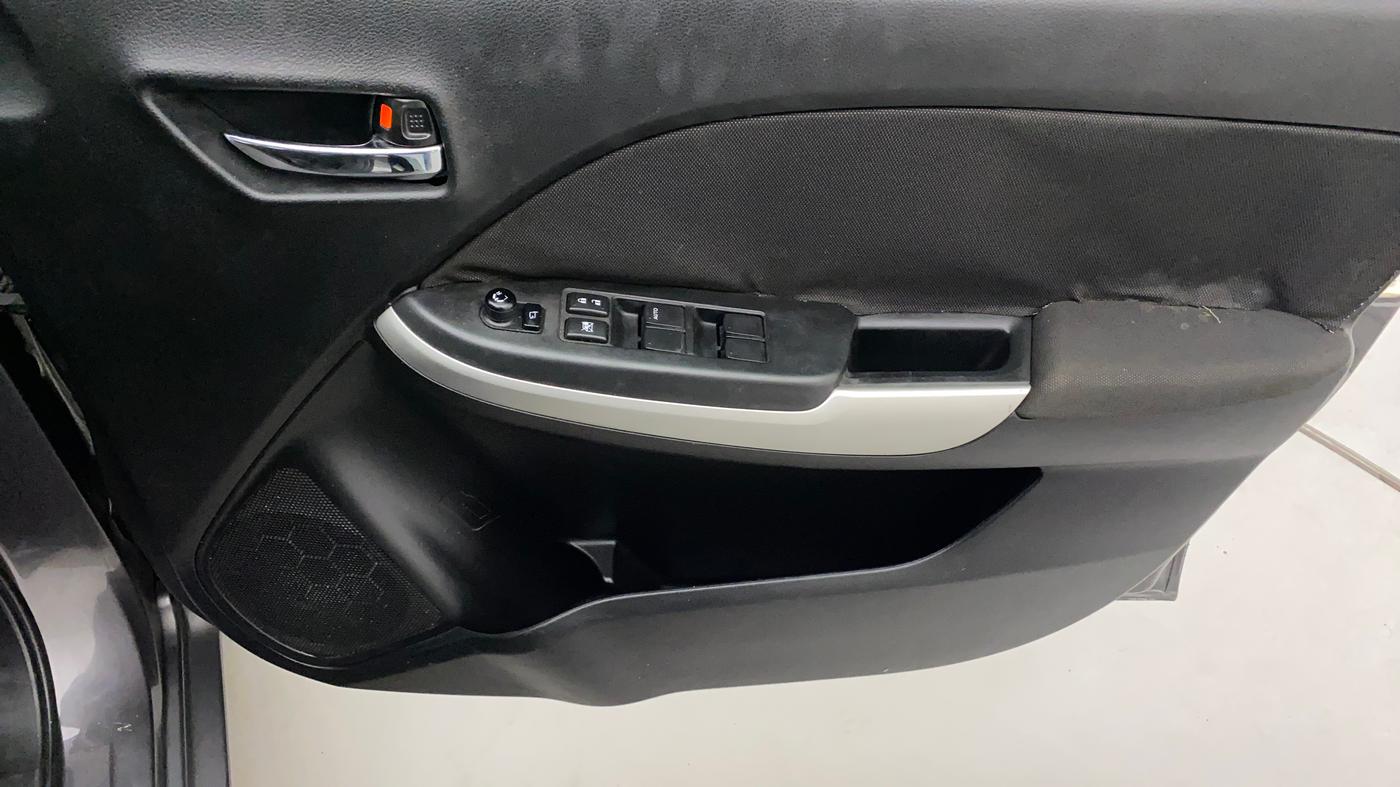 2016 Maruti Baleno ALPHA PETROL 1.2, Petrol, Manual, 32,498 km, Driver Side Door Panels Control