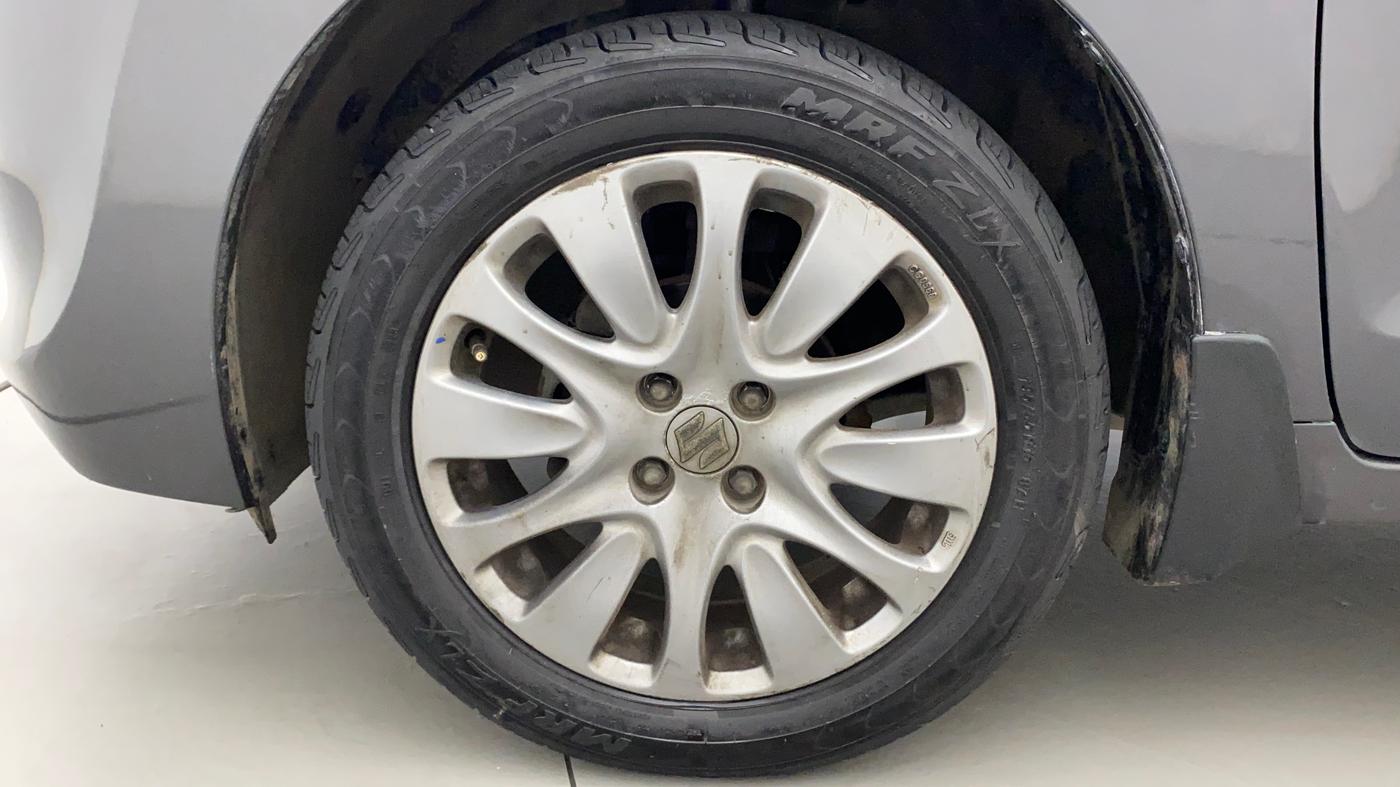 2016 Maruti Baleno ALPHA PETROL 1.2, Petrol, Manual, 32,498 km, Left Front Wheel