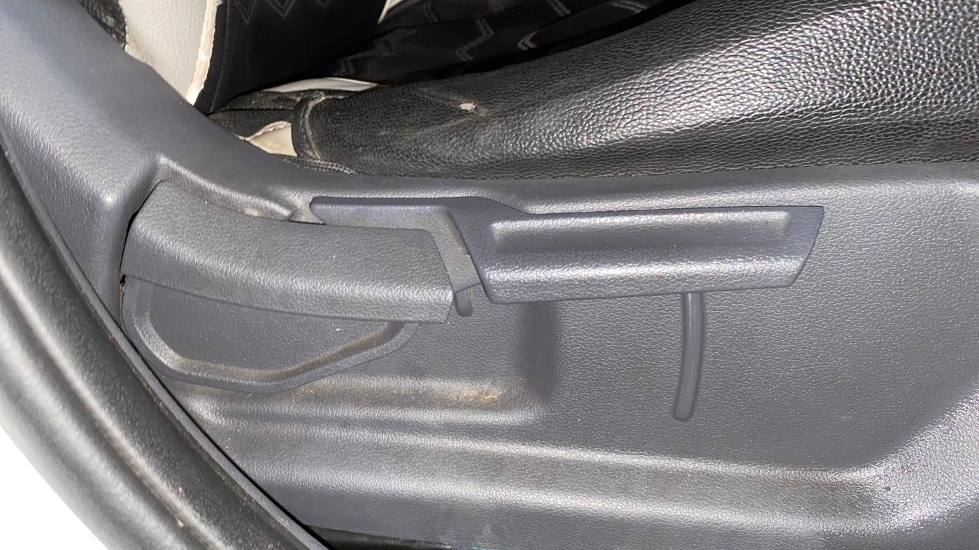 2020 Hyundai AURA S 1.2, Petrol, Manual, 86,619 km, Driver Side Adjustment Panel