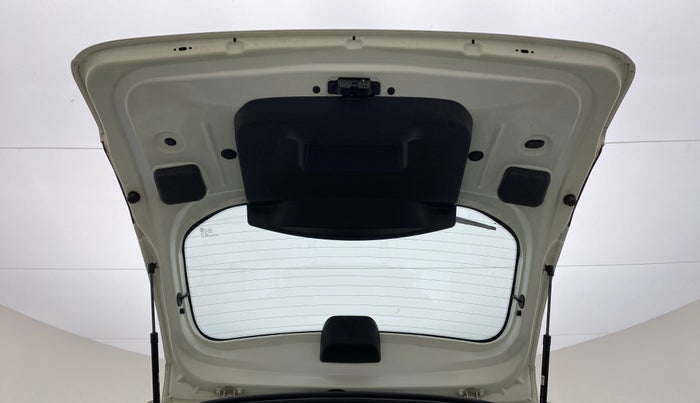 2015 Nissan Terrano XV 110 DIESEL, Diesel, Manual, 74,440 km, Boot Door Open