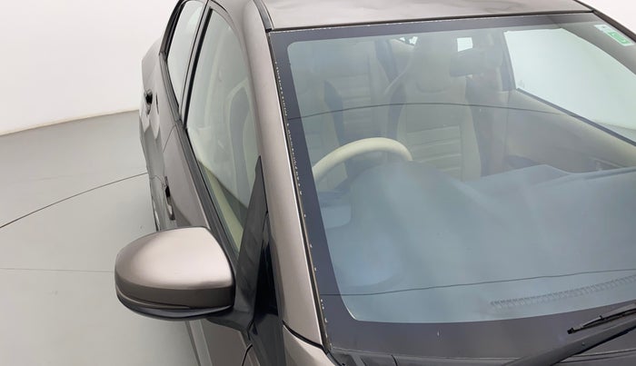 2016 Honda Amaze 1.2L I-VTEC S, Petrol, Manual, 89,438 km, Right A pillar - Paint is slightly faded