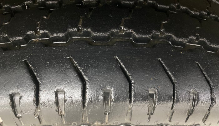 2019 Maruti Eeco 7 STR, Petrol, Manual, 30,955 km, Right Front Tyre Tread