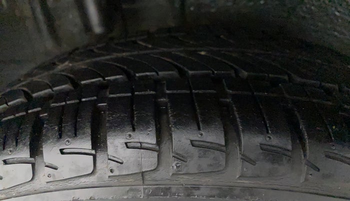 2017 Maruti IGNIS ZETA 1.2 AMT, Petrol, Automatic, 51,054 km, Right Rear Tyre Tread