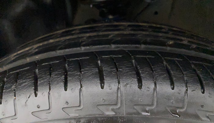2017 Maruti IGNIS ZETA 1.2 AMT, Petrol, Automatic, 51,054 km, Left Front Tyre Tread