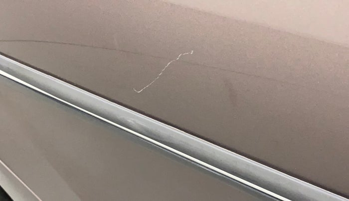 2018 Tata Tiago XZ PETROL, Petrol, Manual, 28,169 km, Right rear door - Minor scratches