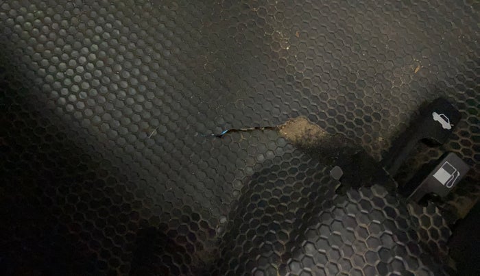 2018 Tata Tiago XZ PETROL, Petrol, Manual, 28,169 km, Flooring - Carpet is minor damage