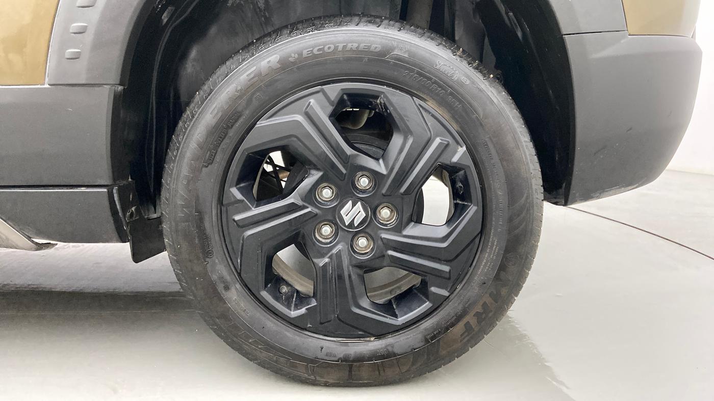 2022 Maruti BREZZA ZXI + AT SMART HYBRID DUAL TONE, Petrol, Automatic, 16,626 km, Left Rear Wheel