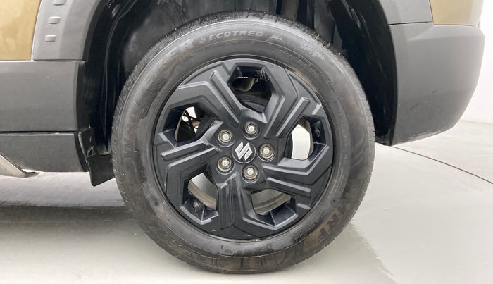 2022 Maruti BREZZA ZXI + AT SMART HYBRID DUAL TONE, Petrol, Automatic, 16,626 km, Left Rear Wheel