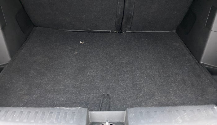 2022 Maruti BREZZA ZXI + AT SMART HYBRID DUAL TONE, Petrol, Automatic, 16,626 km, Boot Inside