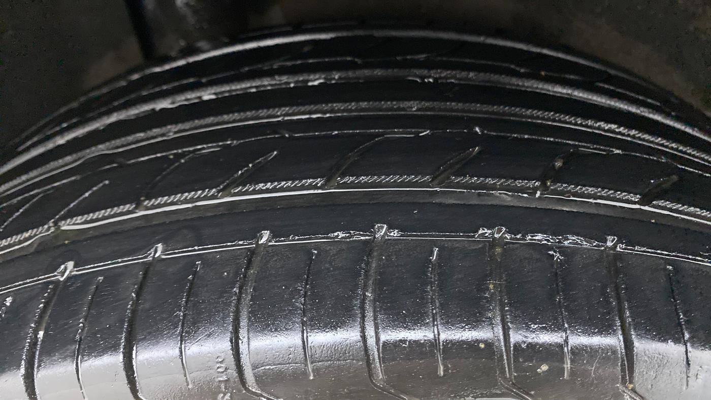 2017 Maruti Baleno DELTA PETROL 1.2, Petrol, Manual, 38,730 km, Right Rear Tyre Tread