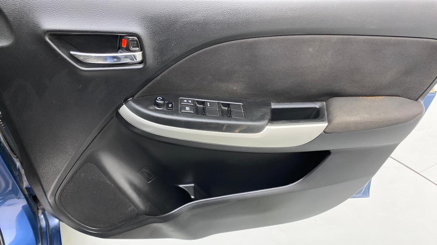 2017 Maruti Baleno DELTA PETROL 1.2, Petrol, Manual, 38,730 km, Driver Side Door Panels Control