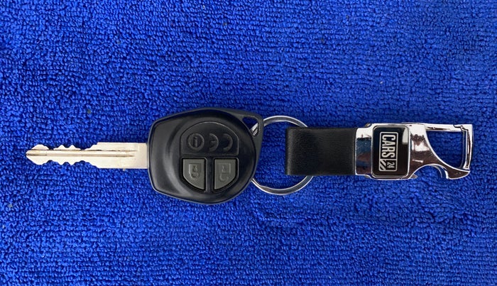 2016 Maruti Baleno DELTA PETROL 1.2, Petrol, Manual, 72,660 km, Key Close Up