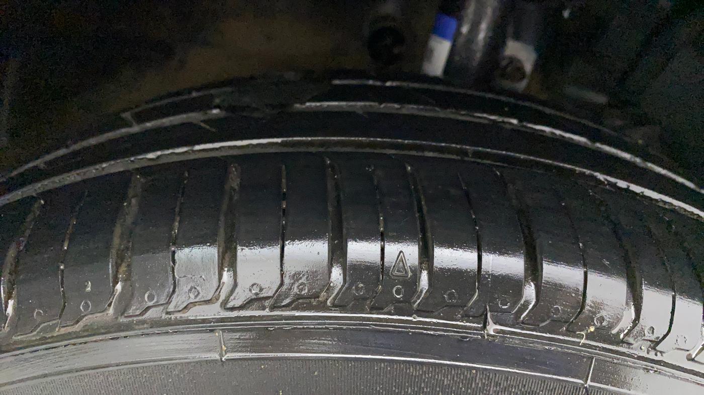 2016 Maruti Baleno DELTA PETROL 1.2, Petrol, Manual, 72,660 km, Right Front Tyre Tread