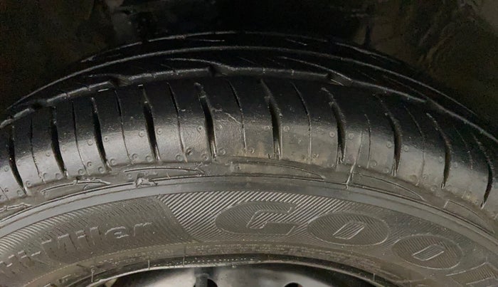 2014 Maruti Alto 800 VXI, Petrol, Manual, 37,791 km, Right Front Tyre Tread
