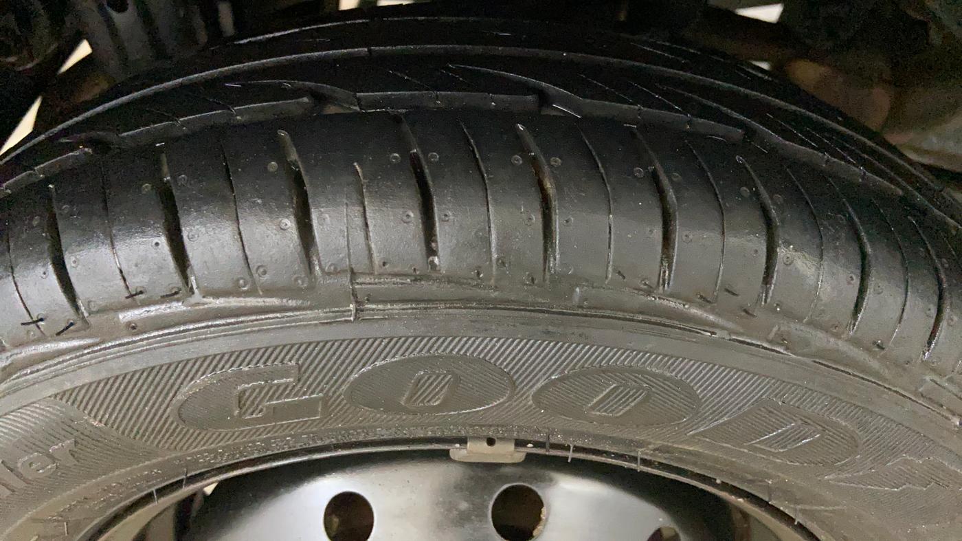 2014 Maruti Alto 800 VXI, Petrol, Manual, 37,897 km, Right Rear Tyre Tread