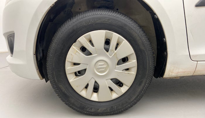 2013 Maruti Swift VXI, Petrol, Manual, 79,202 km, Left Front Wheel