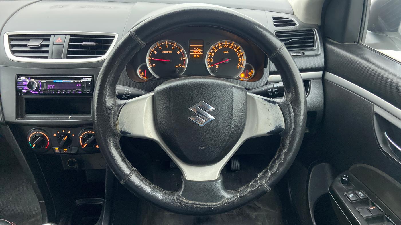 2013 Maruti Swift VXI, Petrol, Manual, 79,202 km, Steering Wheel Close Up