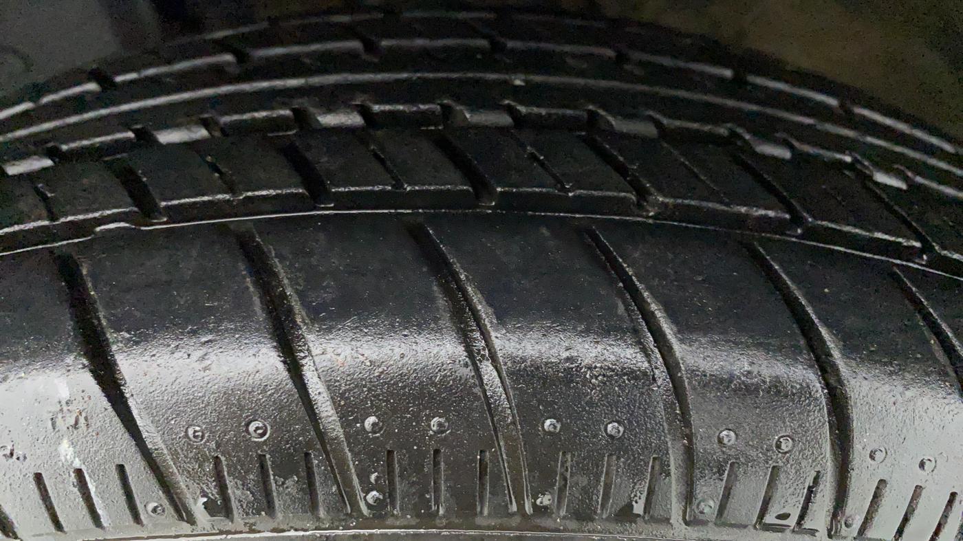 2016 Nissan Micra Active XV, Petrol, Manual, 22,478 km, Right Front Tyre Tread