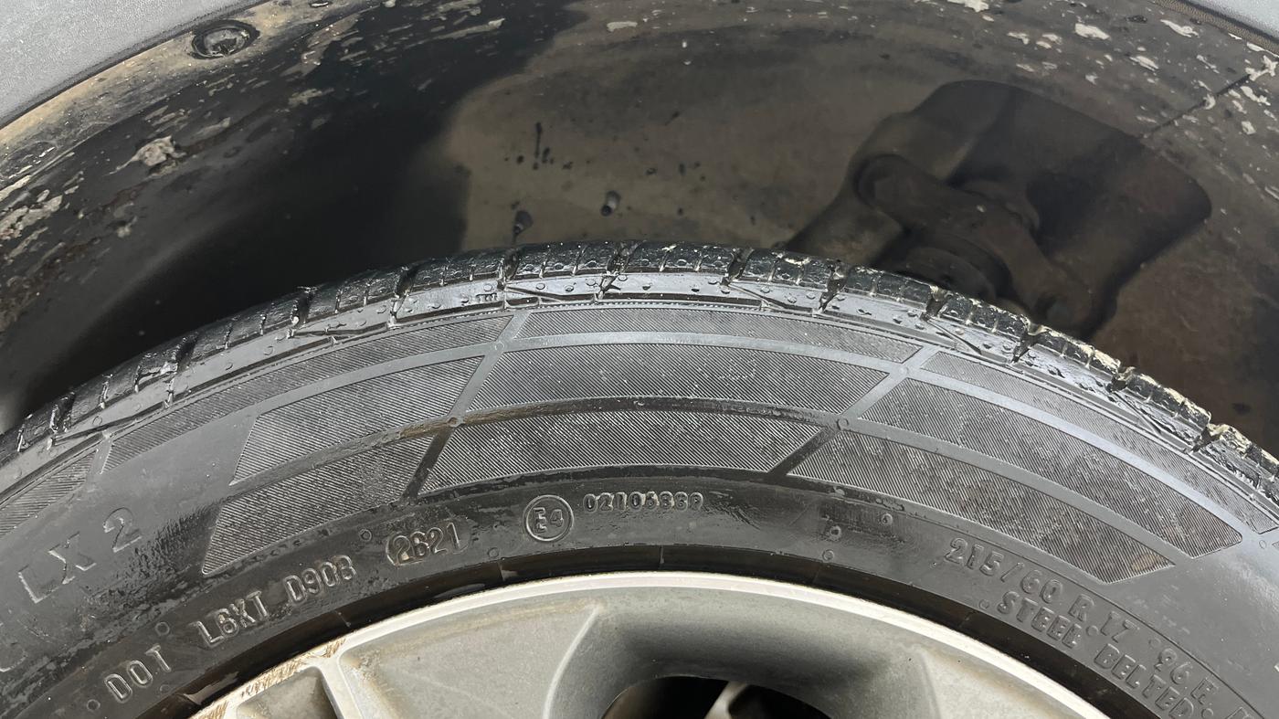 2017 Hyundai Creta SX PLUS AT 1.6 DIESEL, Diesel, Automatic, 1,11,642 km, Right Rear Tyre Tread