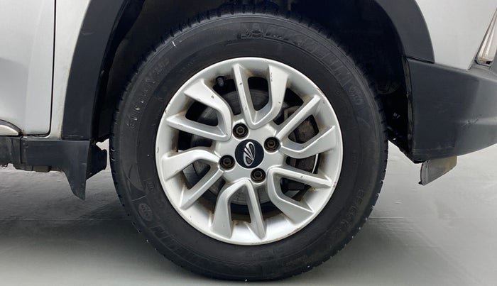 2016 Mahindra Kuv100 K8 D 5 STR, Diesel, Manual, 63,991 km, Right Front Wheel